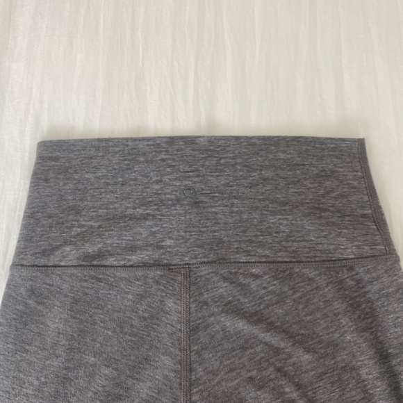 🍋Lululemon Gray Align Leggings🍋 - Picture 5 of 7